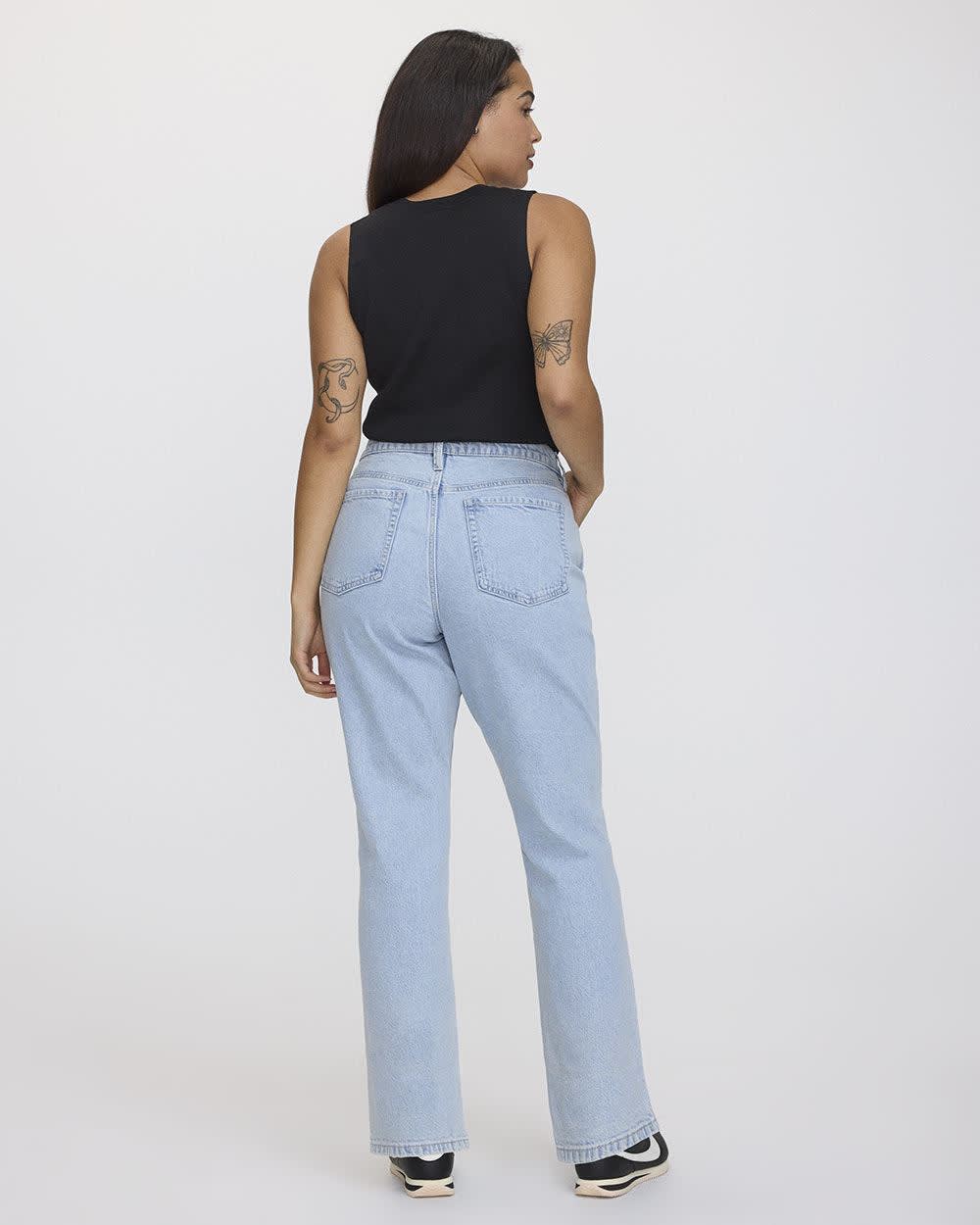 Straight-Leg Mid-Rise Jean - The Classic - Curvy Fit