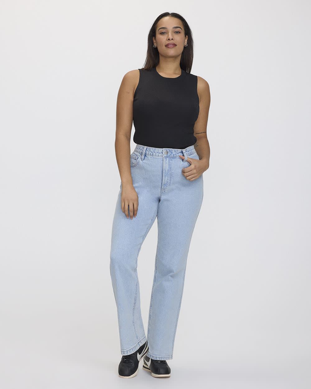 Straight-Leg Mid-Rise Jean - The Classic - Curvy Fit